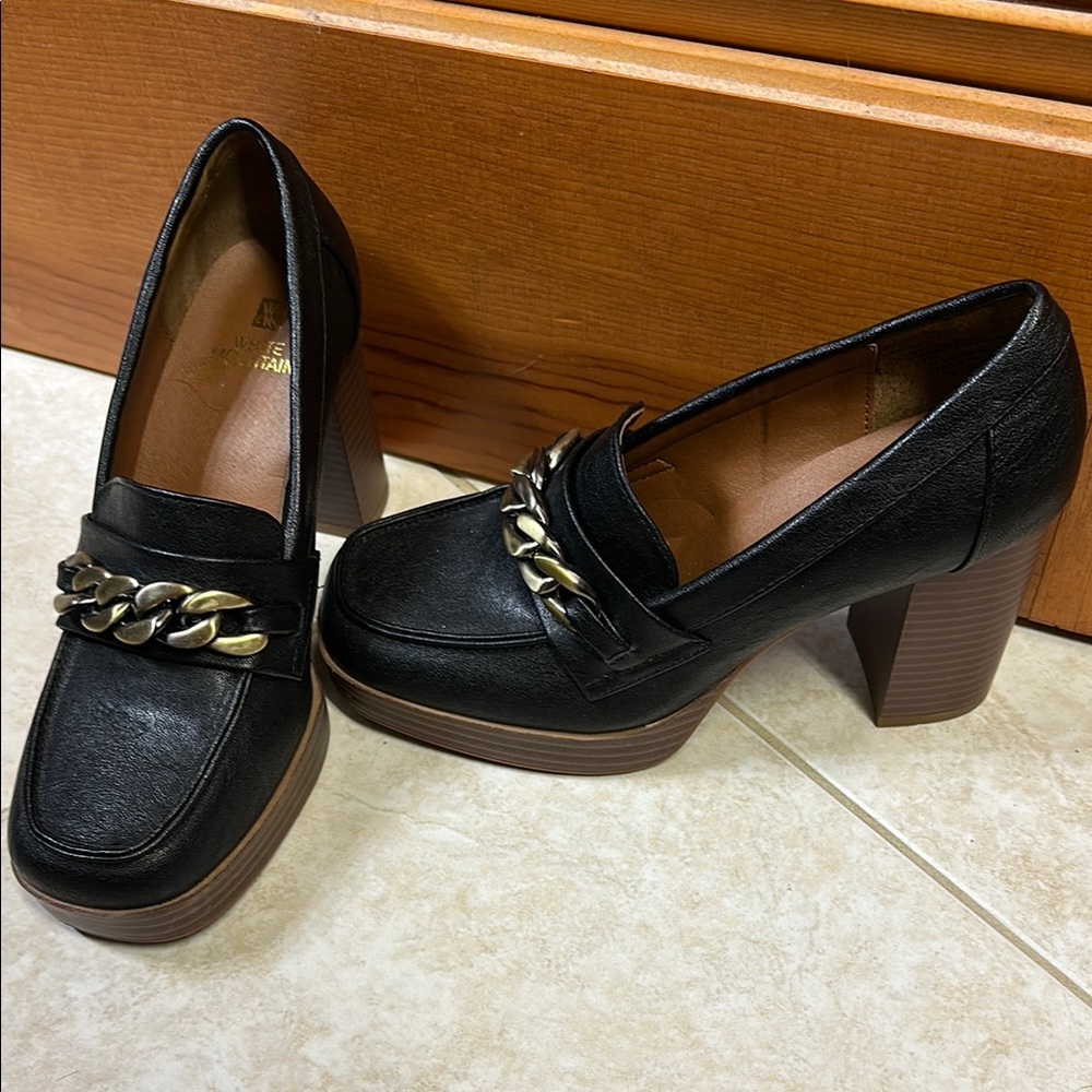 White Mountain Black Chuck Heeled Loafers- Size 7